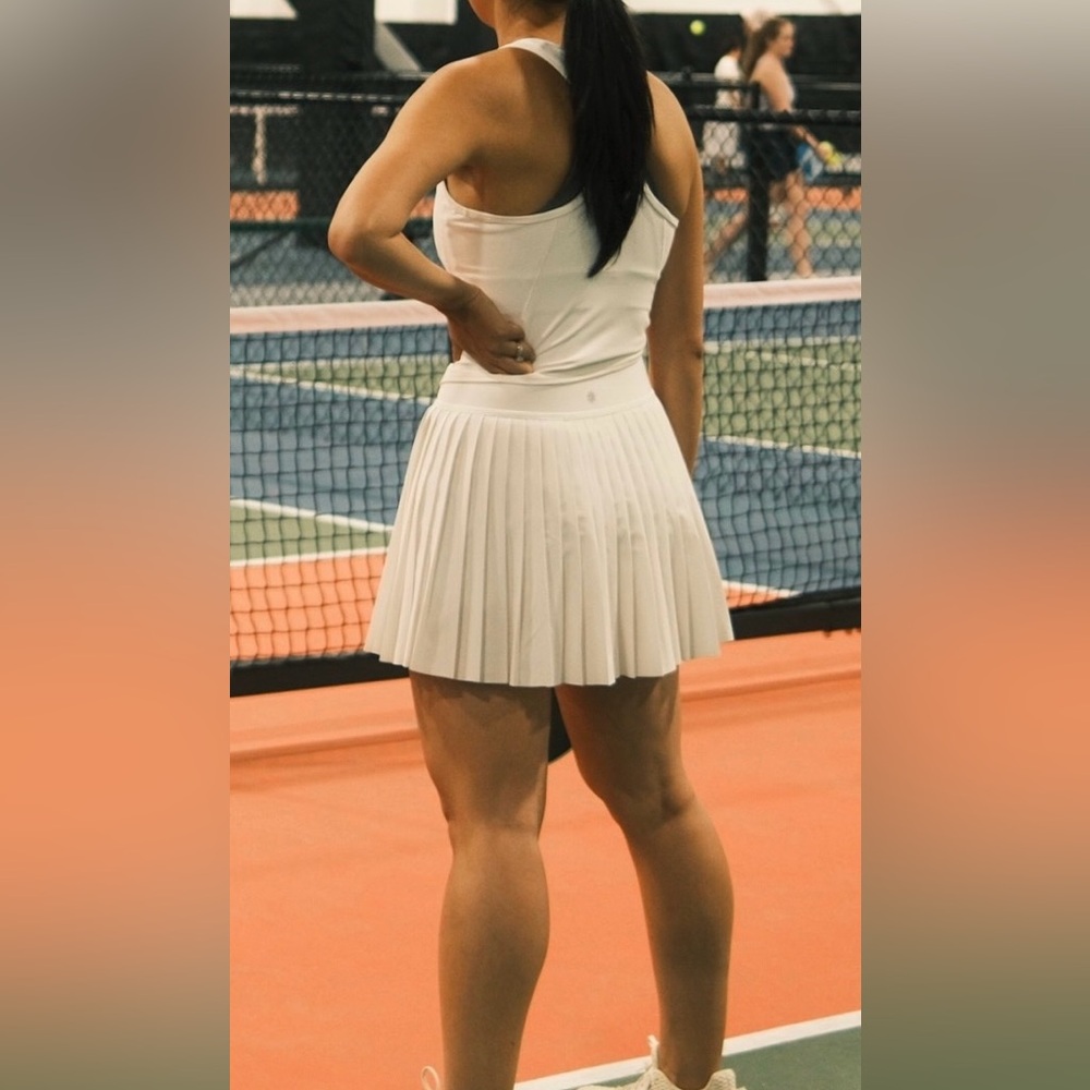 Athleta Match Point High Rise 13 1/2" Pleated Skort in White